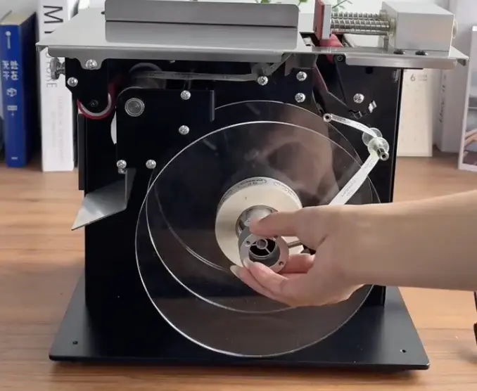 Right-Angle Sealing Labeling Machine